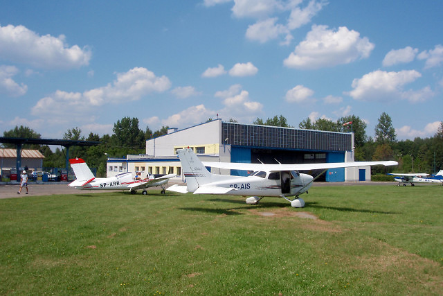 Cessna 172 SP-AIS na lotnisku Częstochowa-Rudniki