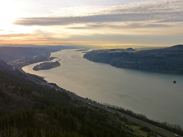 Columbia River widziana z Angel's Rest